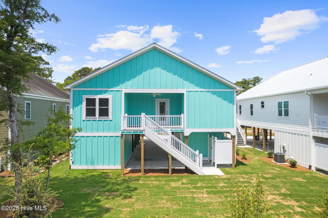 House in Oak Island, North Carolina, United States 3 - 16934658
