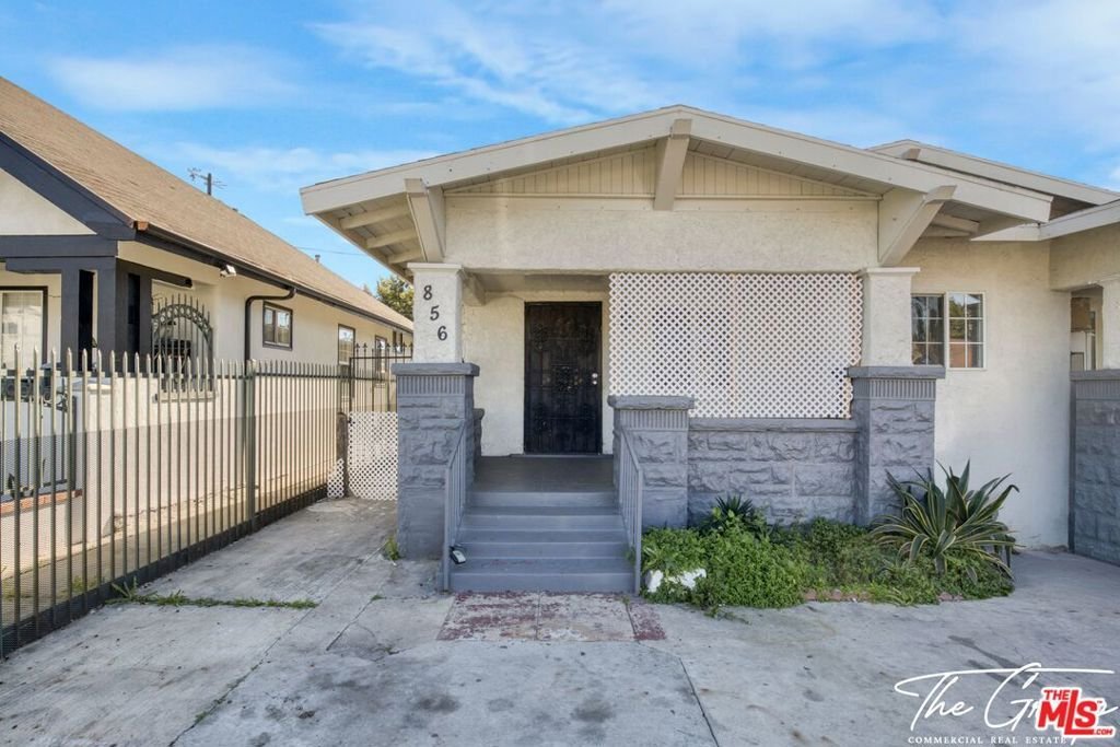Los Angeles, California, United States 3 - 16935129