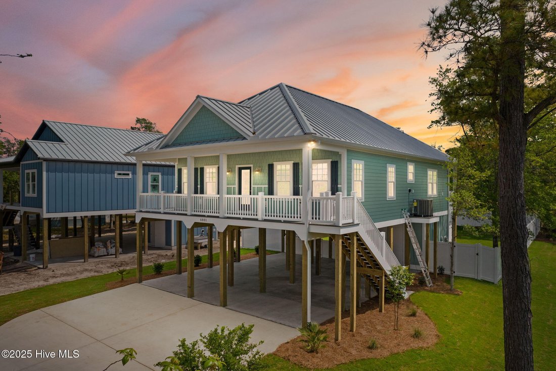 House in Oak Island, North Carolina, United States 2 - 16934636