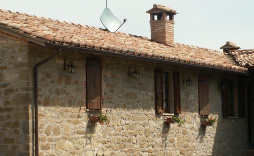 Estate in Valfabbrica, Umbria, Italy 1