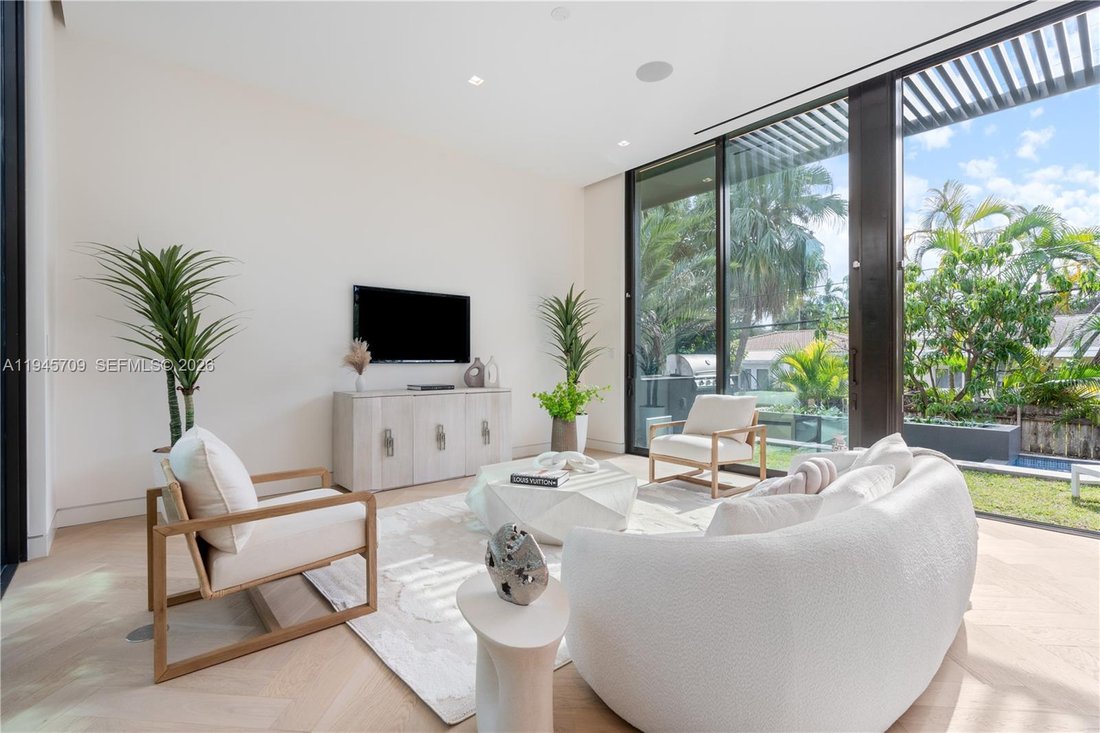 House in Miami Beach, Florida, United States 5 - 16932796