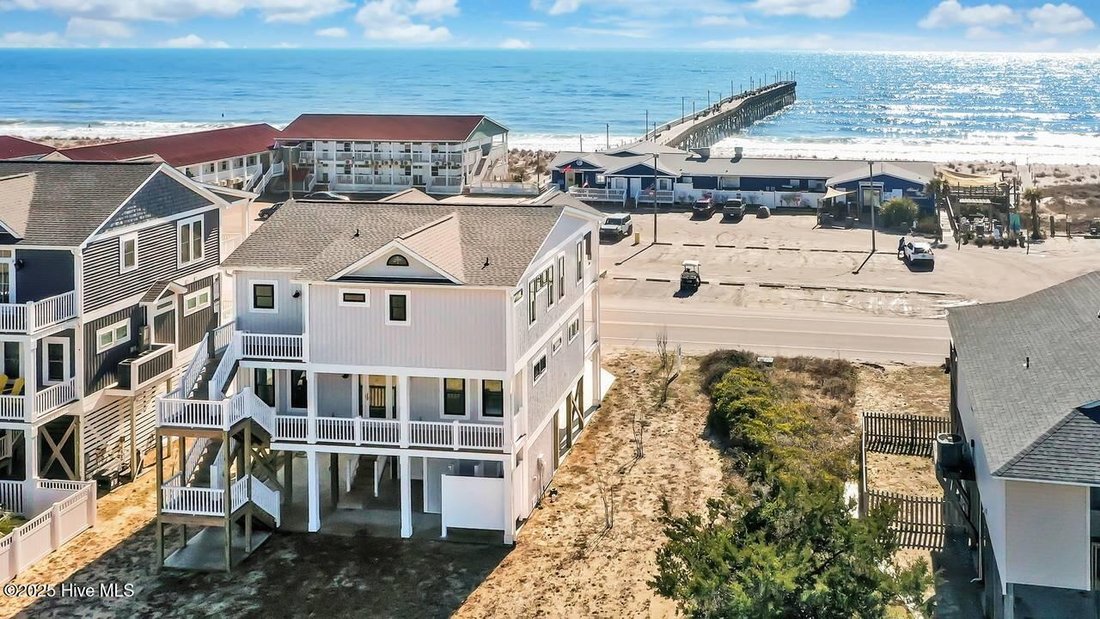 House in Oak Island, North Carolina, United States 3 - 16934662