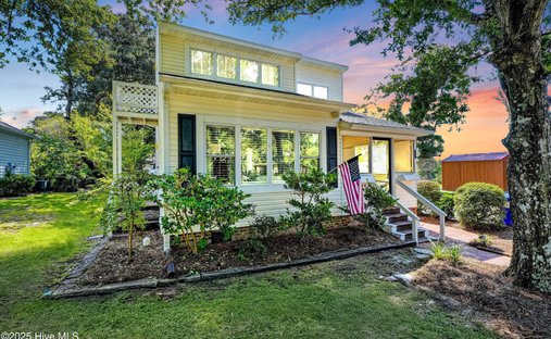 House in Oak Island, North Carolina, United States 1