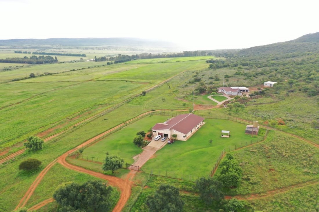 Farm Ranch in Modimolle, Limpopo, South Africa 2 - 16899509