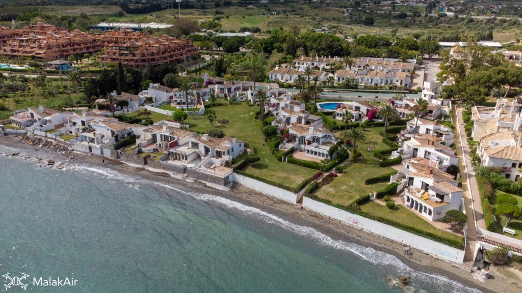 Villa in Estepona, Andalusia, Spain 2 - 16935393