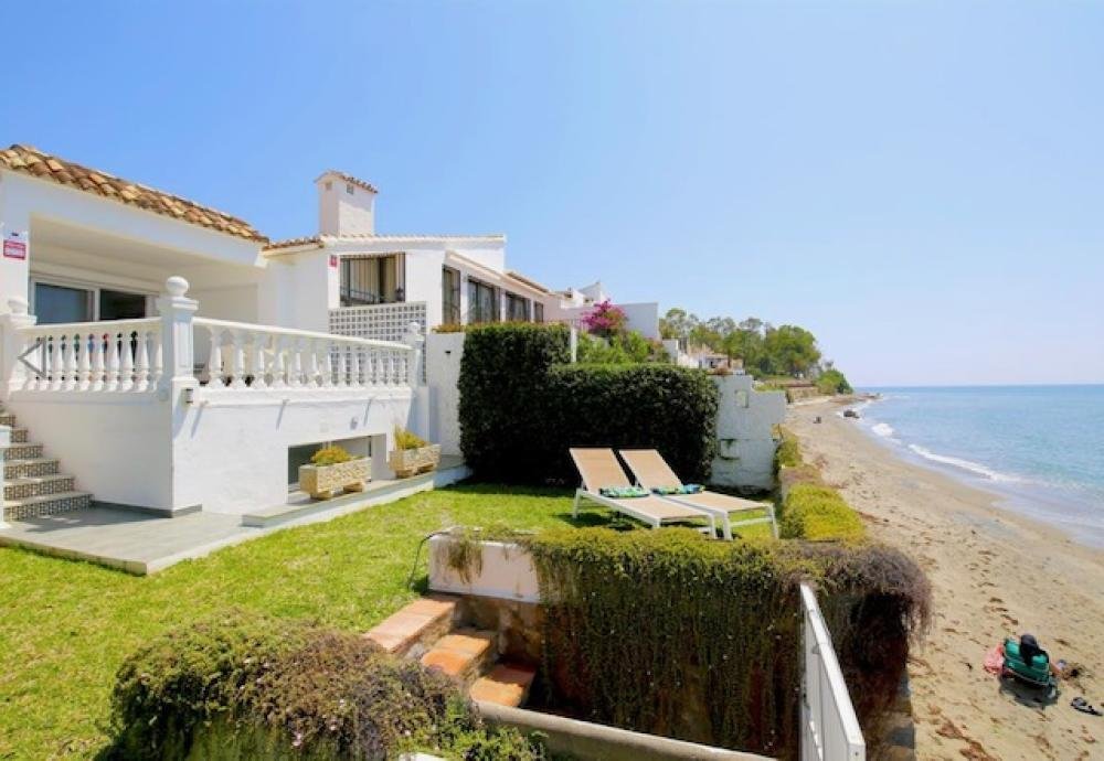 Villa in Estepona, Andalusia, Spain 1 - 16935393