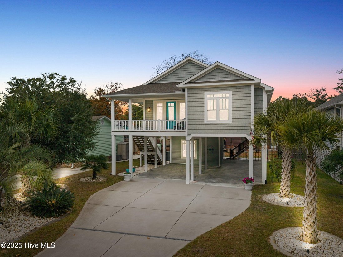 House in Oak Island, North Carolina, United States 1 - 16934654