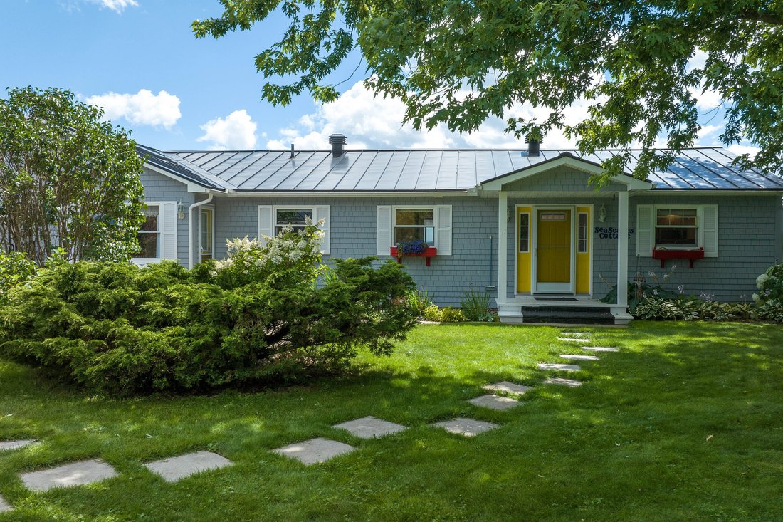 House in St. Andrews, New Brunswick, Canada 2 - 16932225