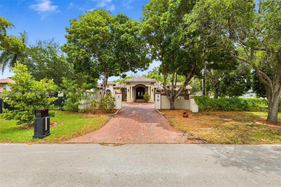 House in Miami, Florida, United States 2 - 16922113