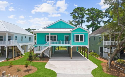 House in Oak Island, North Carolina, United States 1
