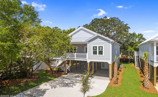 House in Oak Island, North Carolina, United States 1