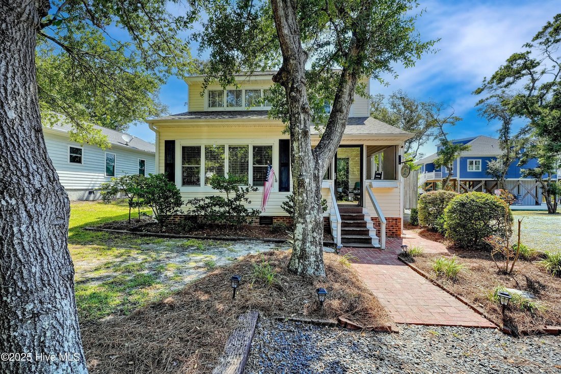 House in Oak Island, North Carolina, United States 3 - 16934660
