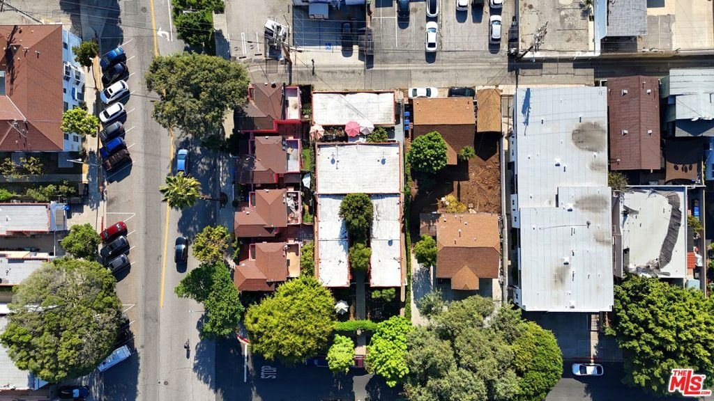 Los Angeles, California, United States 4 - 16935108