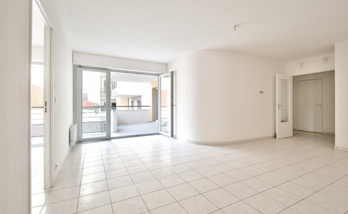 Apartment in Place de Gaulle, Antibes, France 1