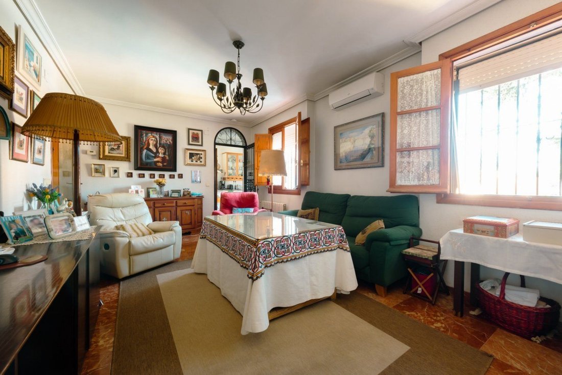 Villa in Tomares, Andalusia, Spain 2 - 16933667
