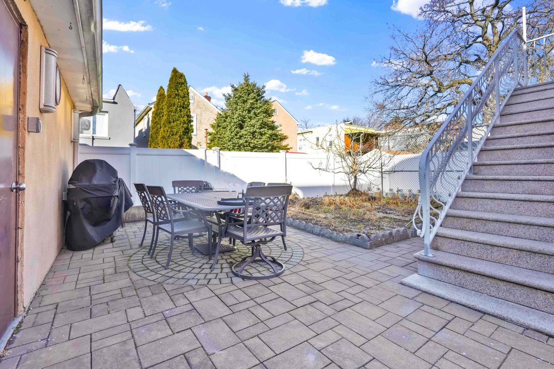 House in New York, New York, United States 5 - 16924470