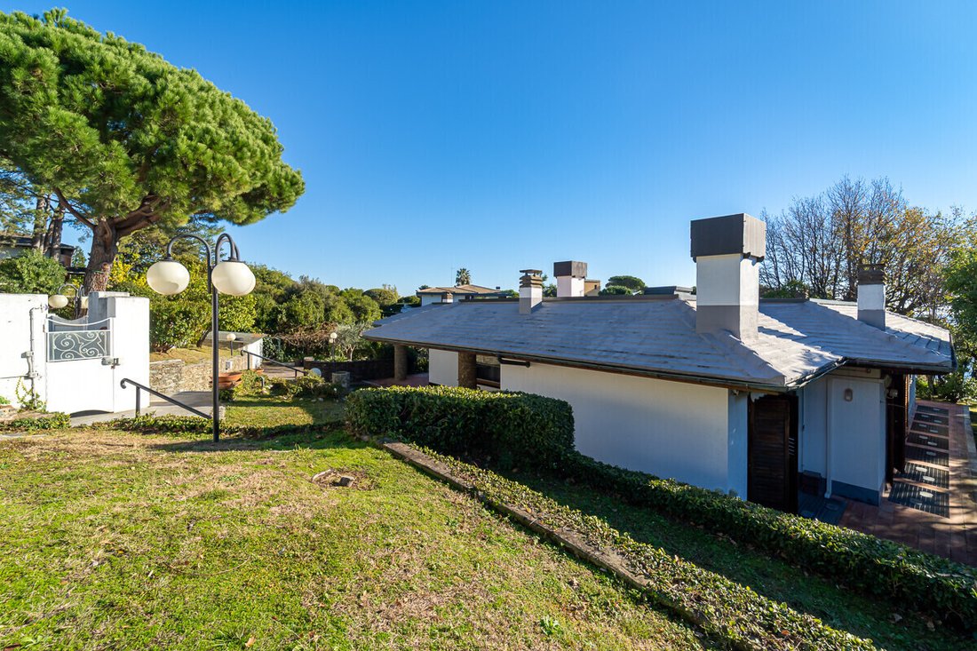 House in Arenzano, Liguria, Italy 5 - 16935543