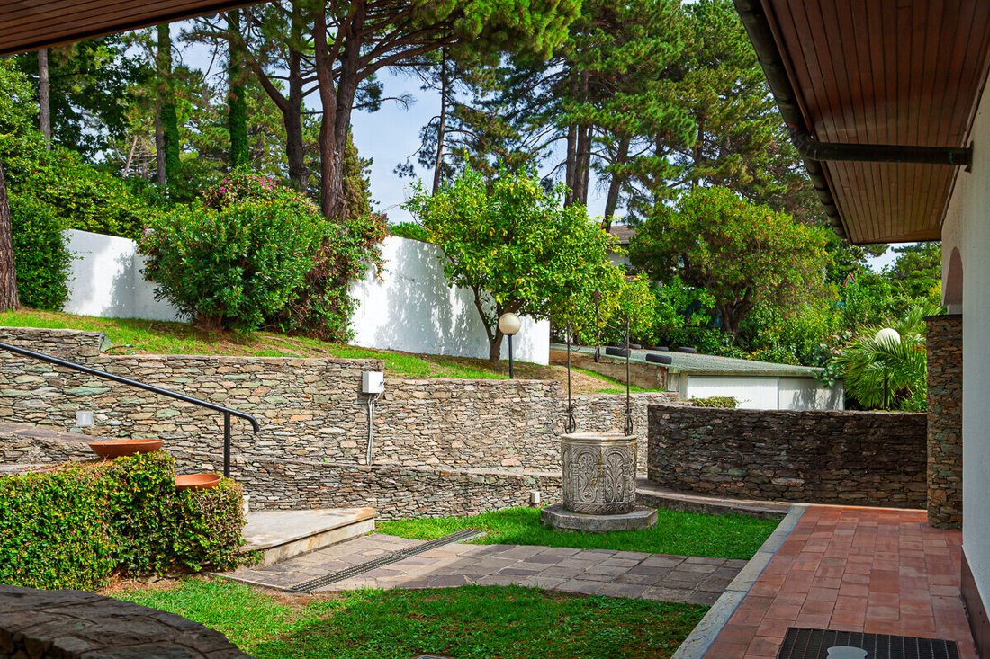 House in Arenzano, Liguria, Italy 4 - 16935543