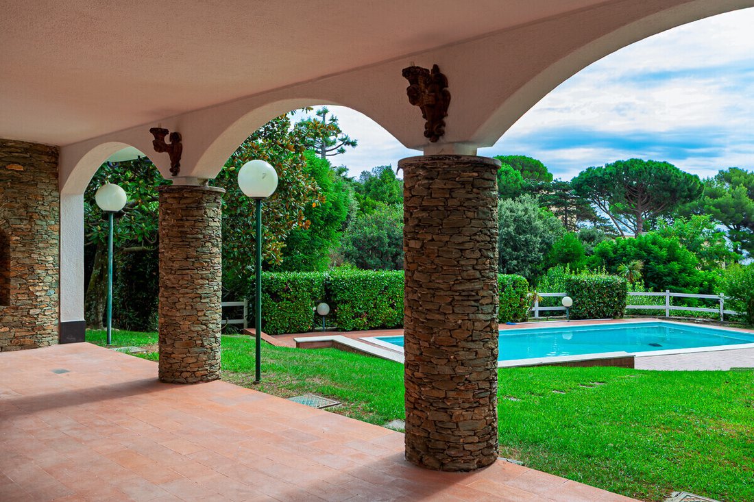 House in Arenzano, Liguria, Italy 3 - 16935543