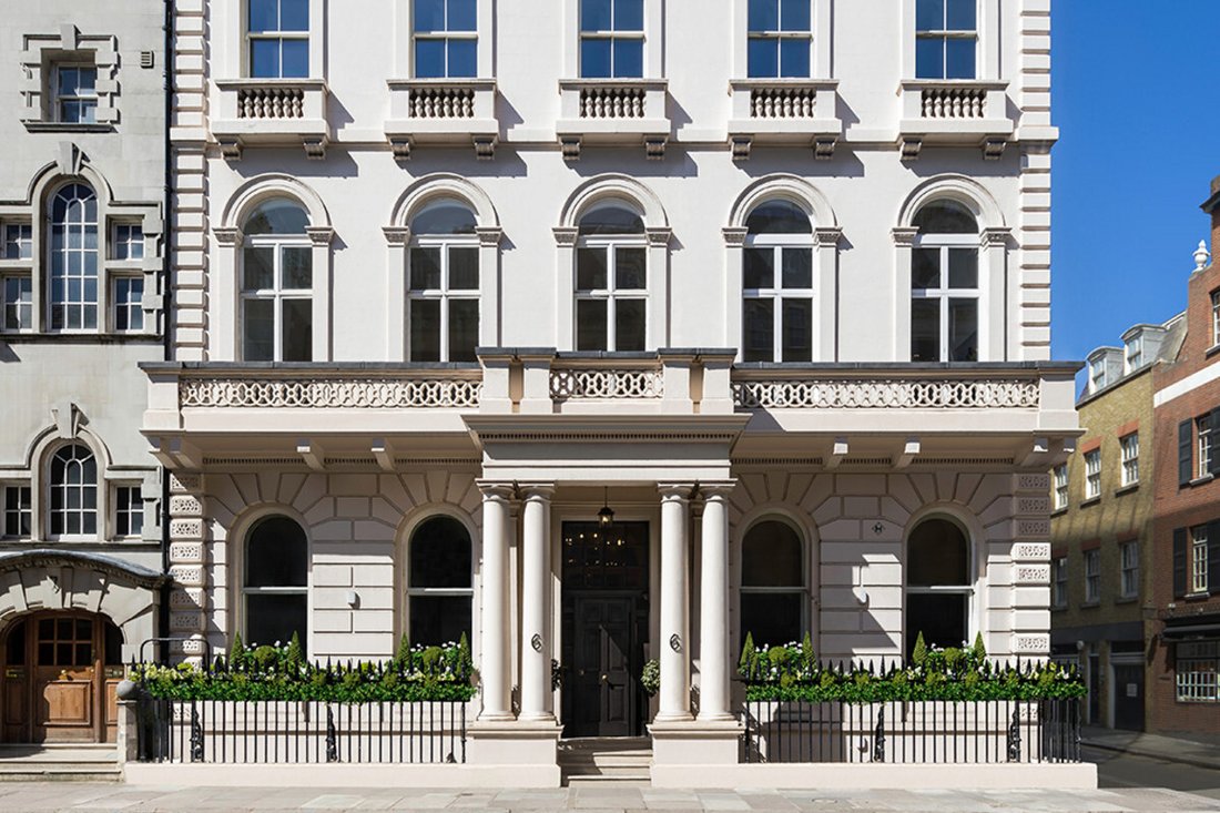 Apartment in Mayfair, Westminster, England 2 - 16933426