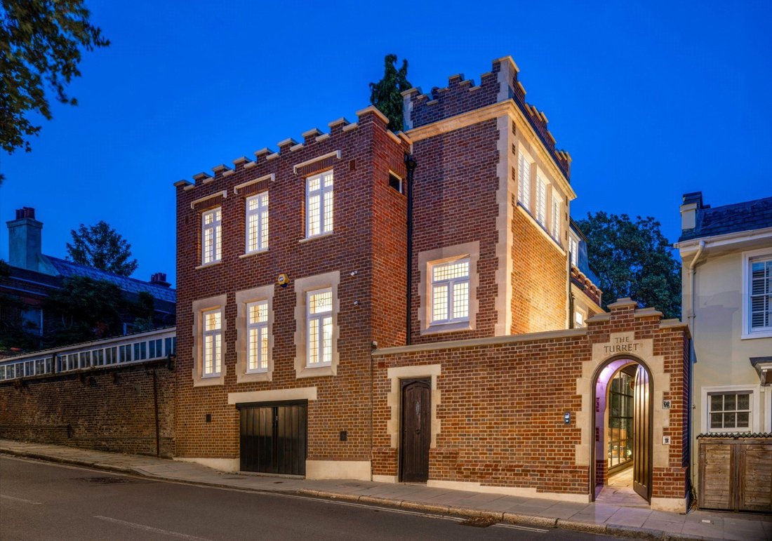 House in Swiss Cottage, Camden, England 1 - 16932995