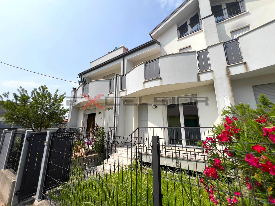 House in Cavanella d'Adige, Chioggia, Veneto 1 - 16934399