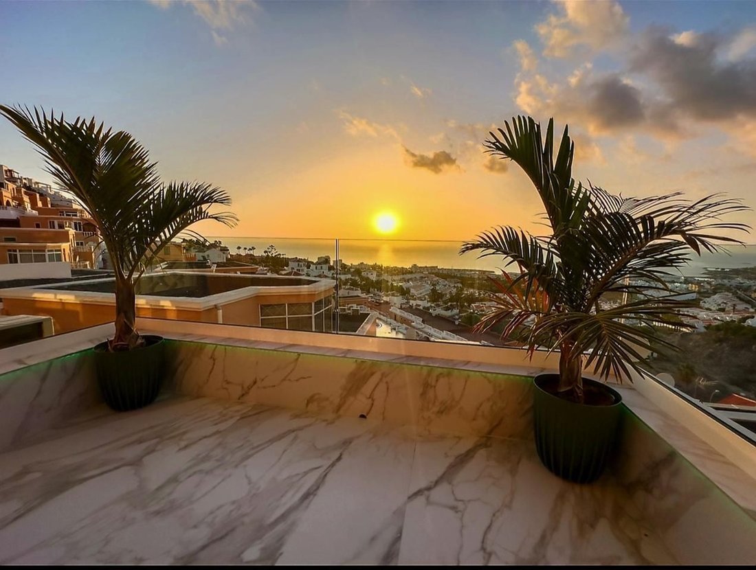 House in Costa Adeje, Adeje, Canary Islands 1 - 16933576