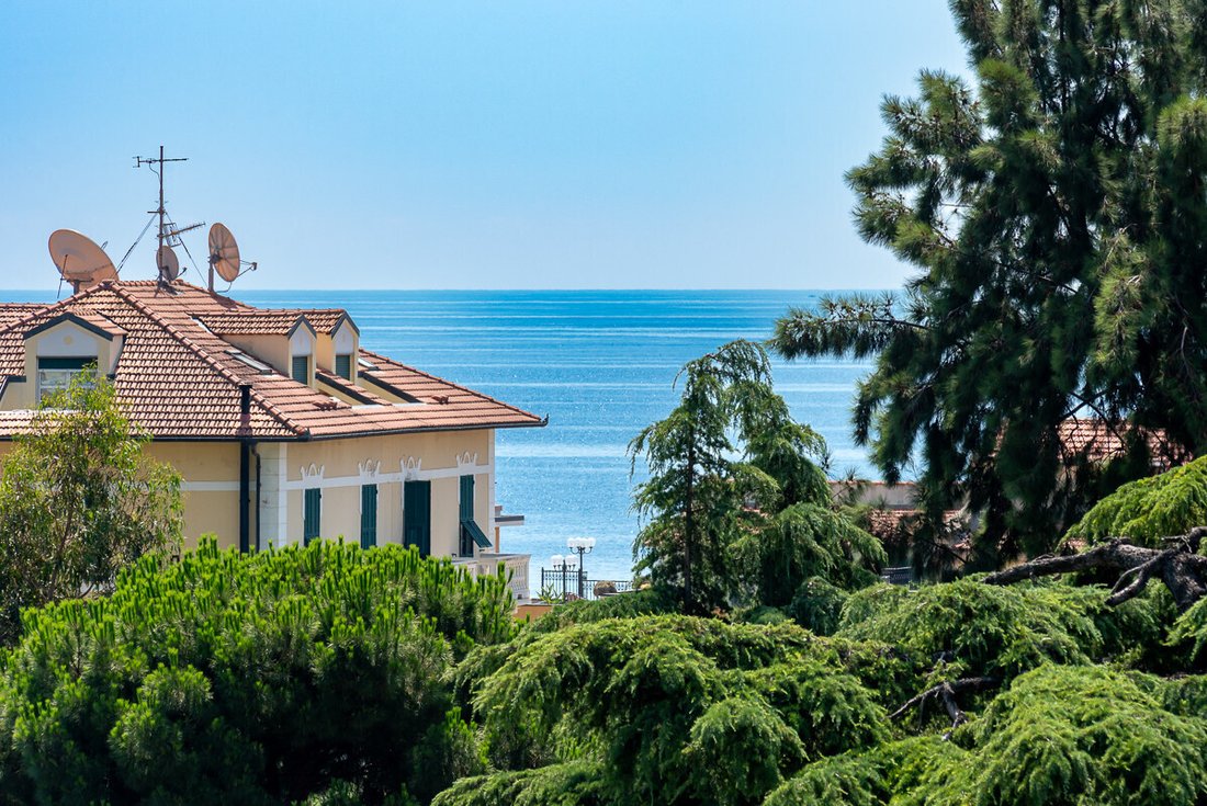 House in Central Hill, Alassio, Liguria 3 - 16929328