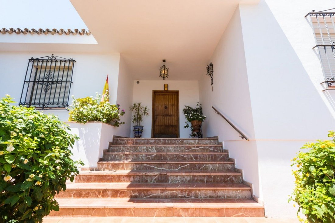 Villa in Tomares, Andalusia, Spain 4 - 16933667