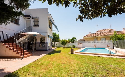 Villa in Tomares, Andalusia, Spain 1