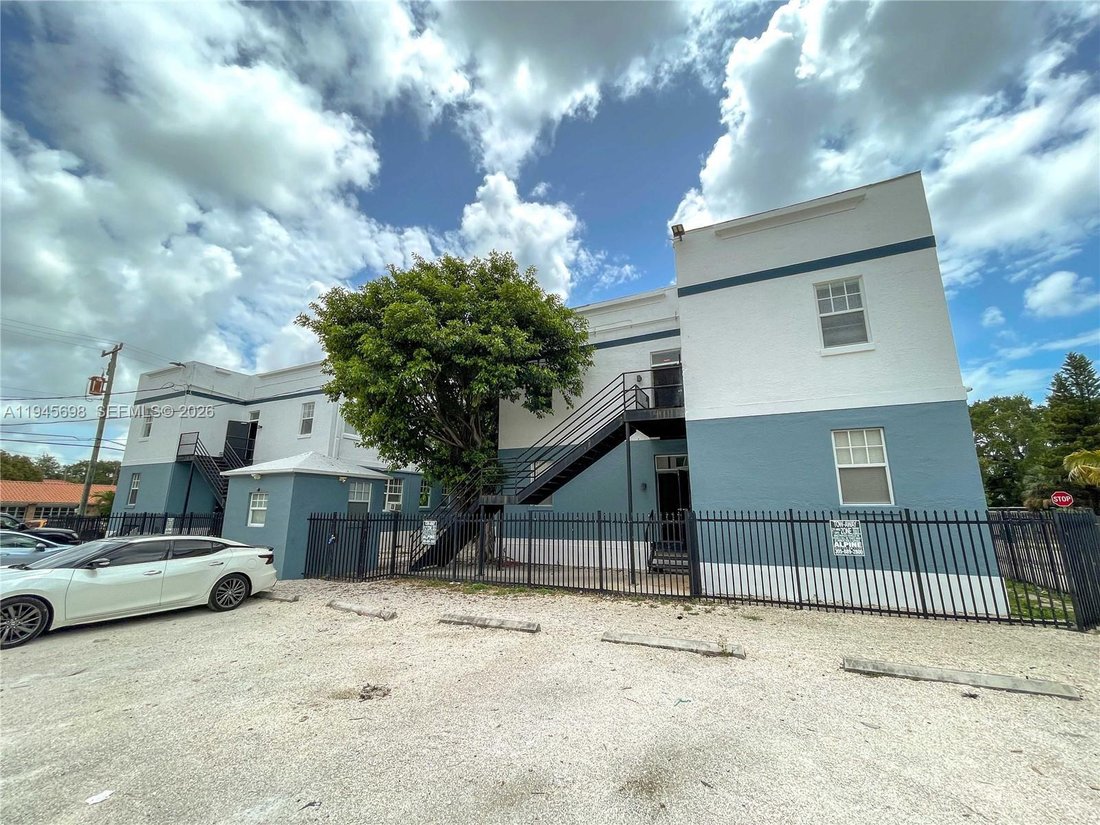 Miami, Florida, United States 1 - 16932814