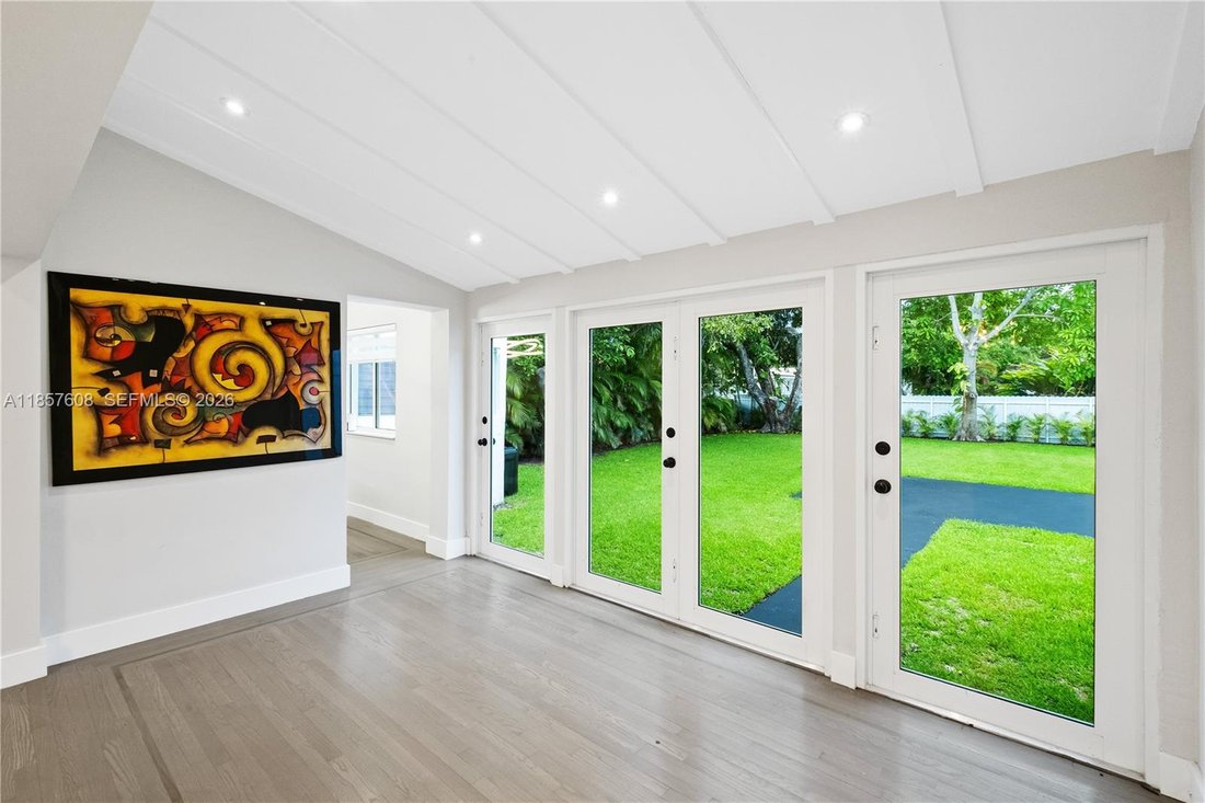 House in Miami, Florida, United States 5 - 16639811
