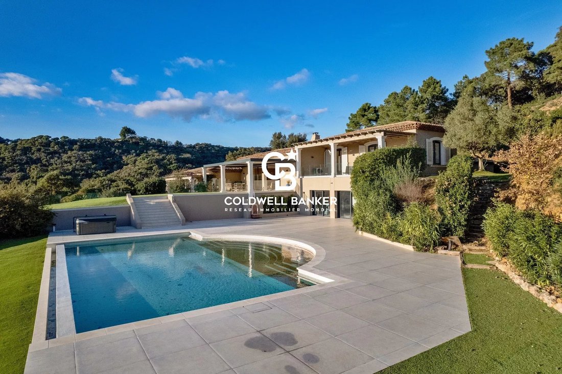 Estate in La Croix-Valmer, Provence-Alpes-Côte d'Azur, France 3 - 16930561