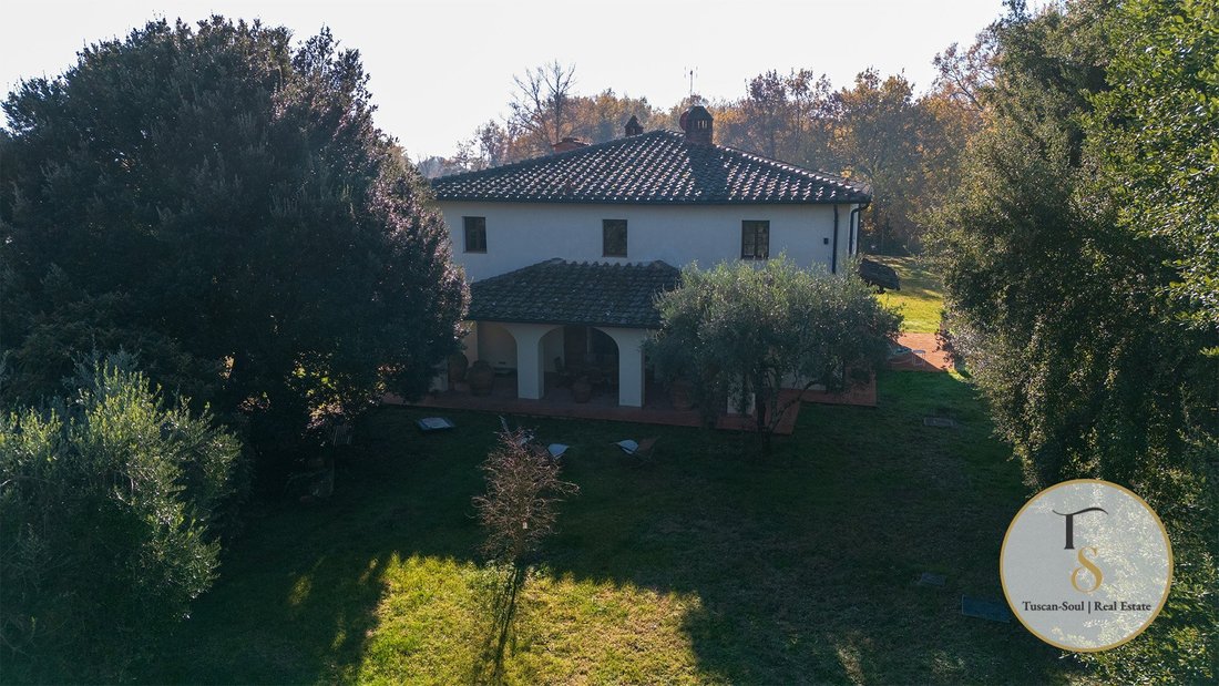 Country House in Center, Florence, Tuscany 3 - 16875456