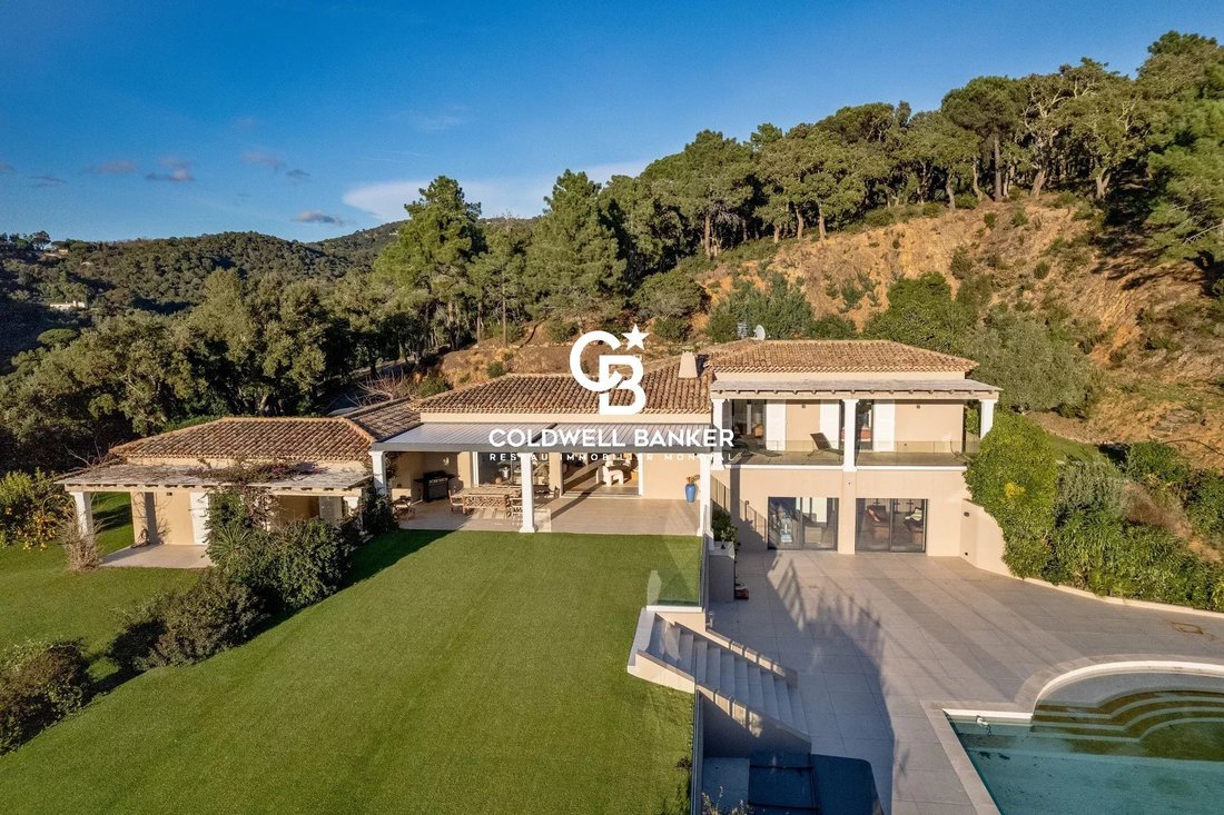 Estate in La Croix-Valmer, Provence-Alpes-Côte d'Azur, France 5 - 16930561