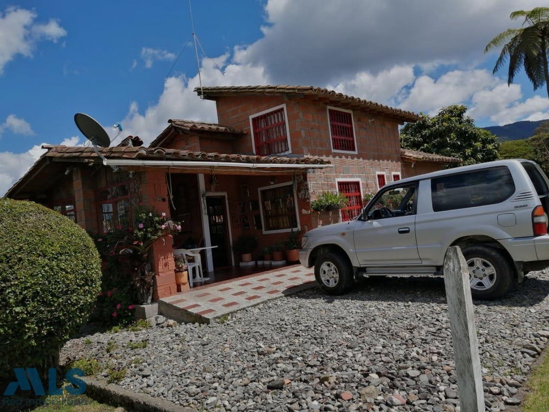 Finca in Ovejas, Antioquia, Colombia 3 - 16929357