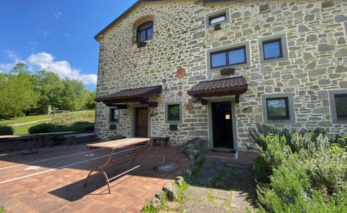 Country House in Borgo San Lorenzo, Tuscany, Italy 1