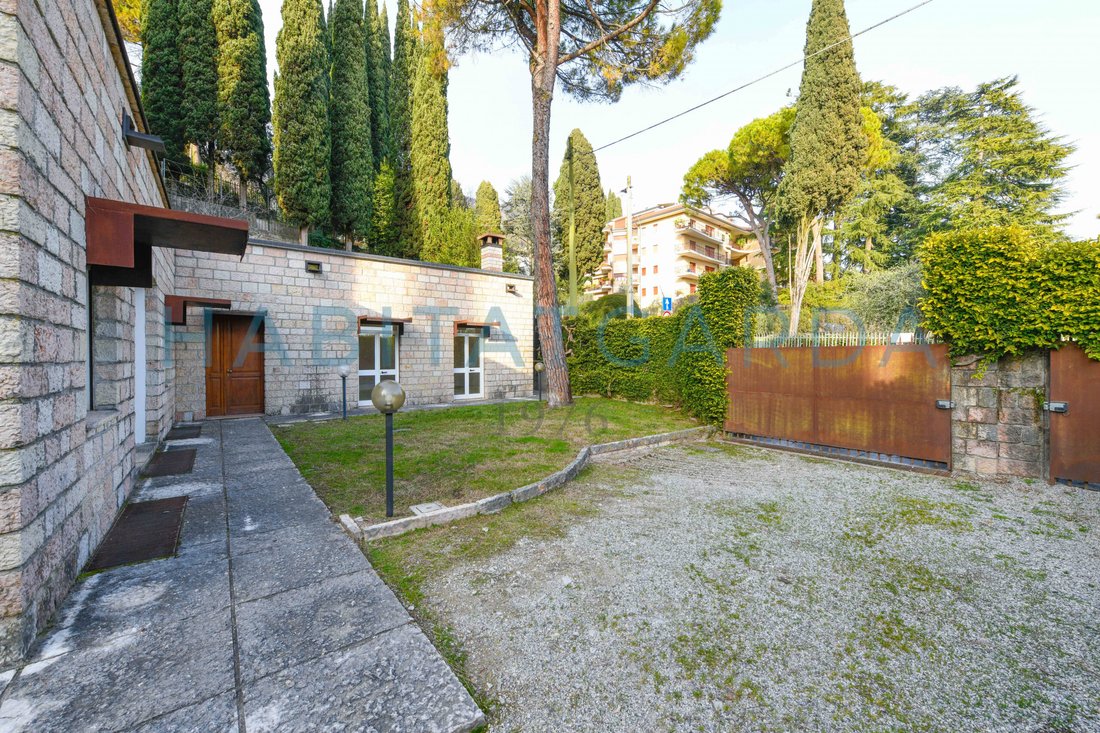 Villa in Gardone Riviera, Lombardy, Italy 5 - 16934723
