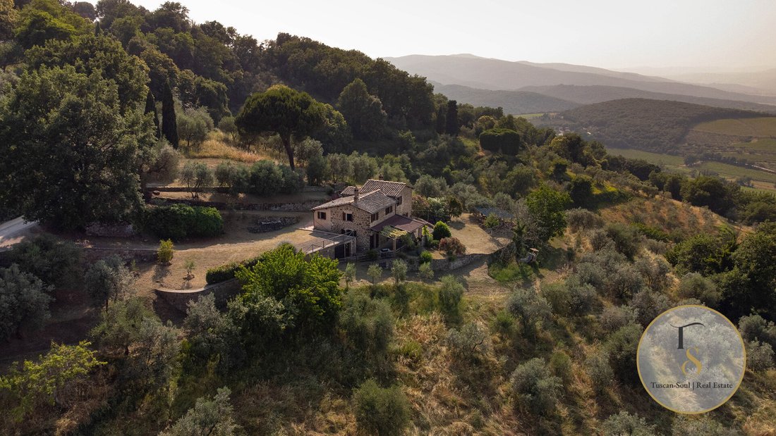 Country House in Montalcino, Tuscany, Italy 2 - 16740788