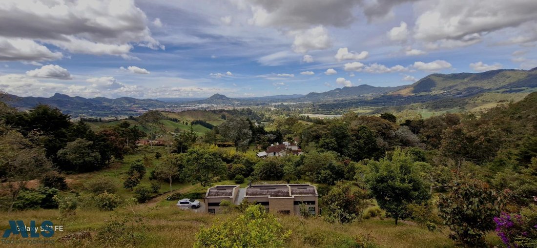 Finca in La Ceja, Antioquia, Colombia 4 - 16929370