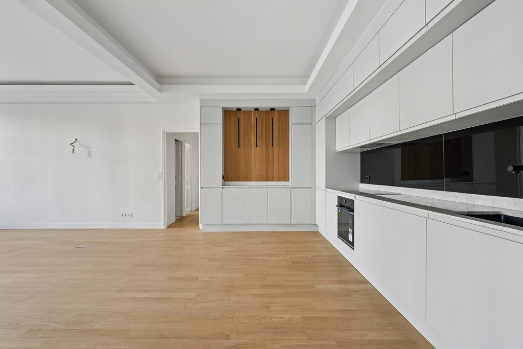 Apartment in Gros Caillou, Paris 7e Arrondissement, Paris 5 - 16902566