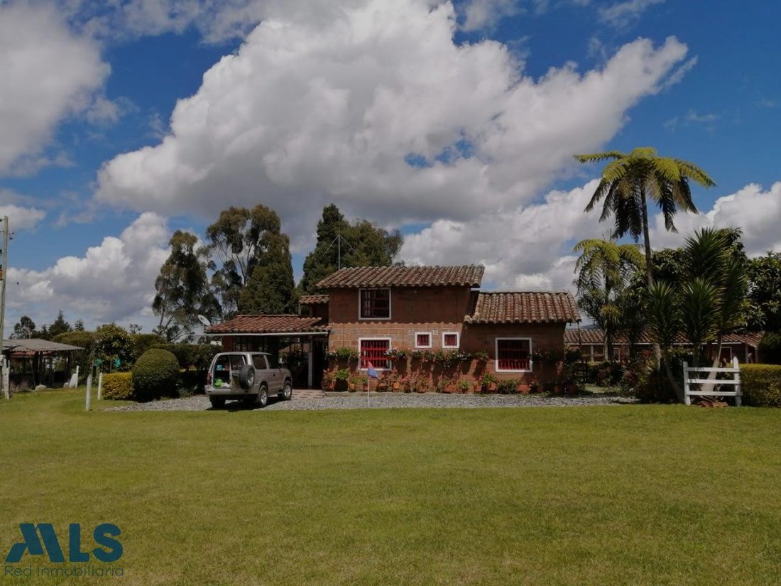 Finca in Ovejas, Antioquia, Colombia 1 - 16929357