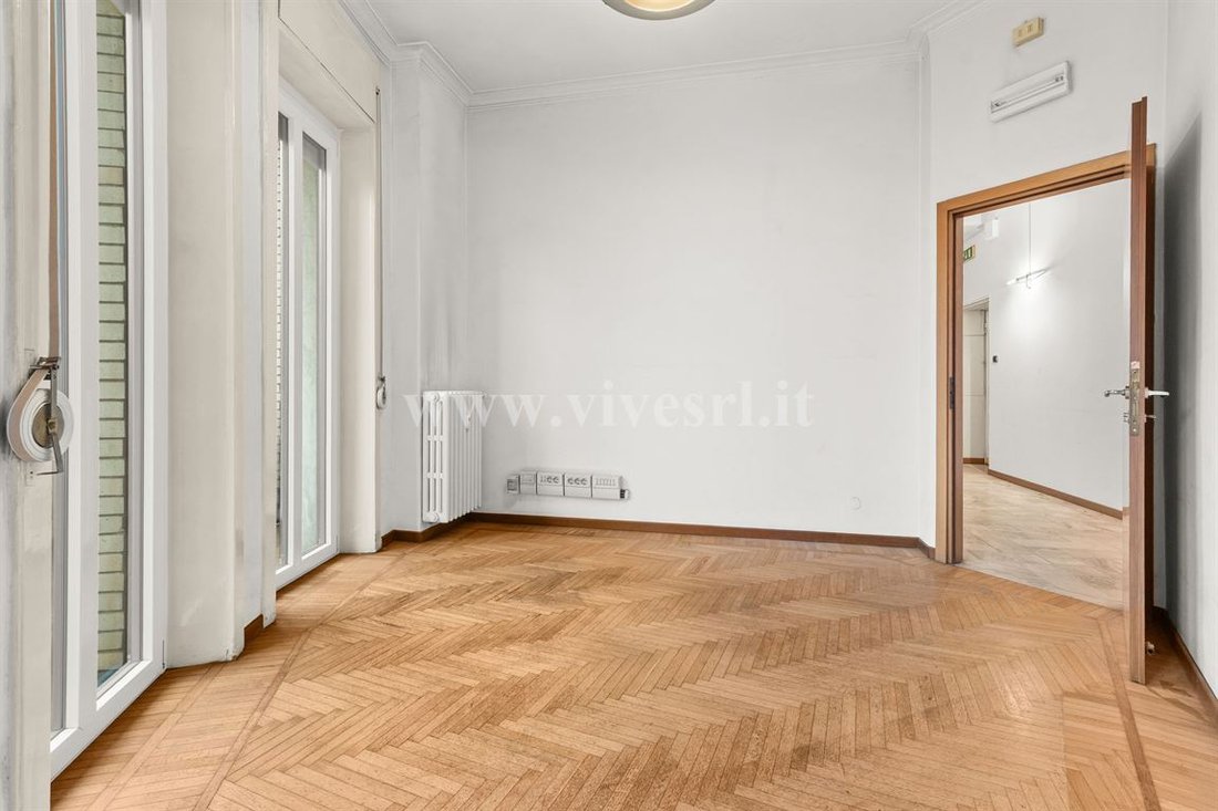 Apartment in Porta Vittoria, Milan, Lombardy 3 - 16361558