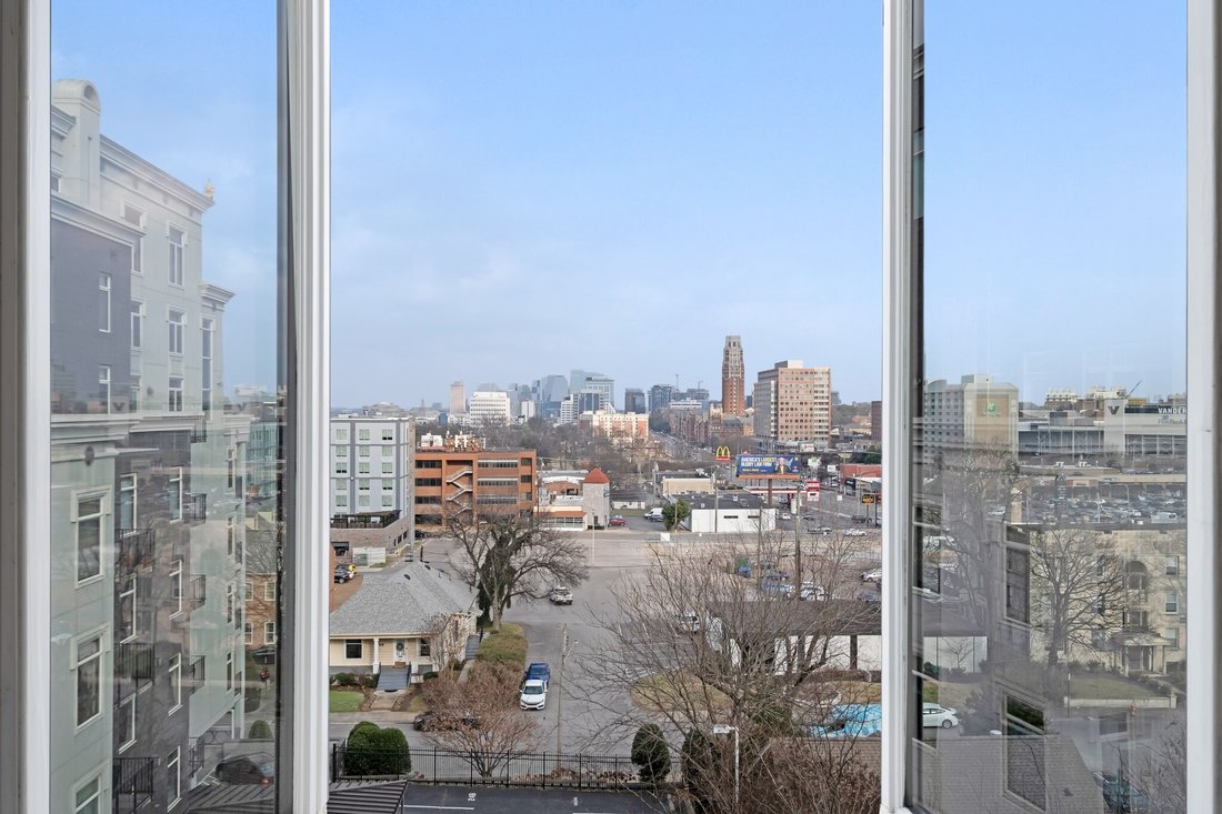 Condo in Nashville, Tennessee, United States 5 - 16933250