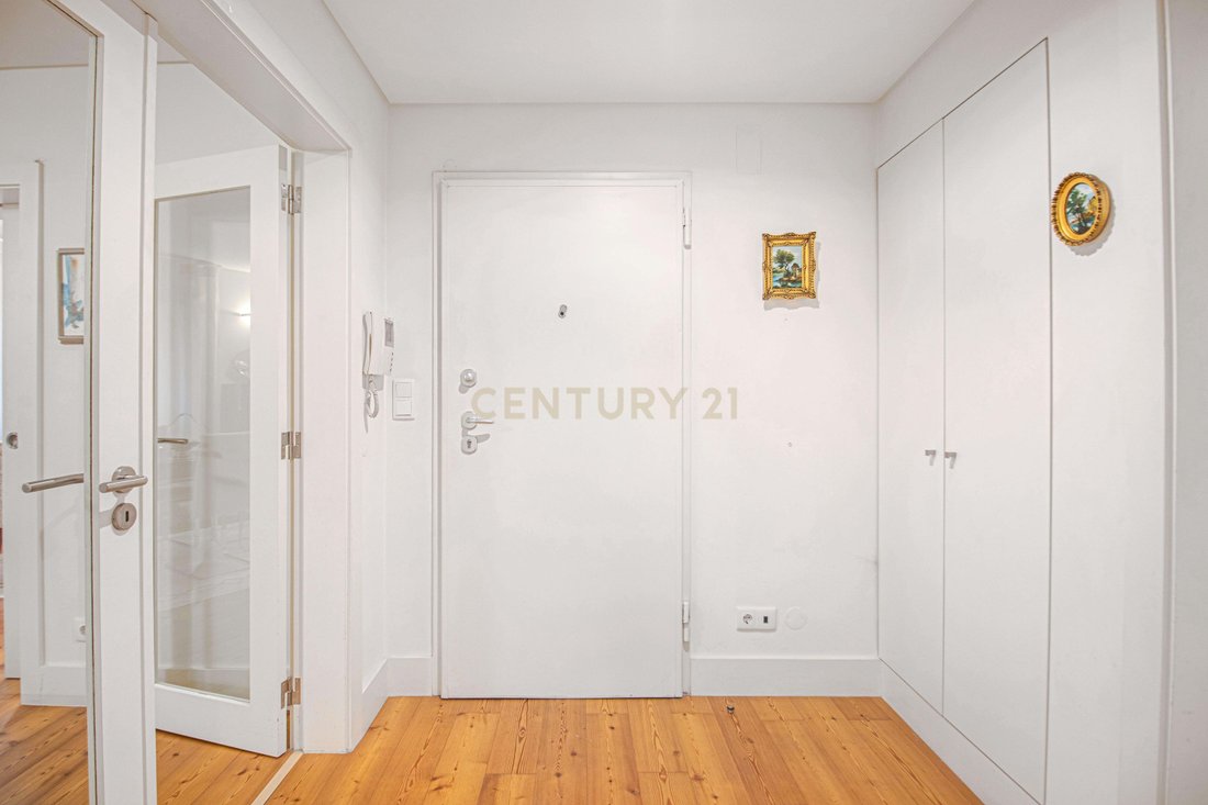 Apartment in Areeiro, Lisbon, Portugal 2 - 16933980