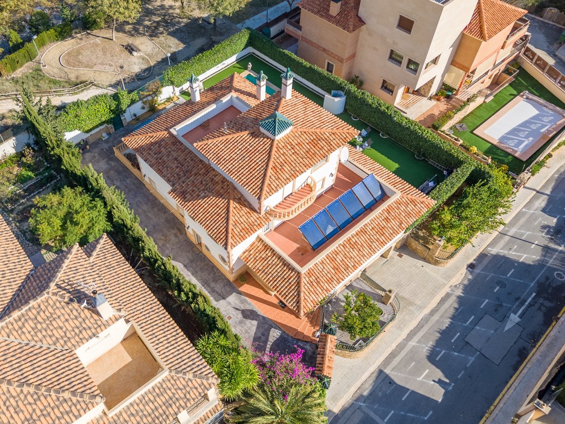 Villa in Xixona / Jijona, Valencian Community, Spain 5 - 16931552