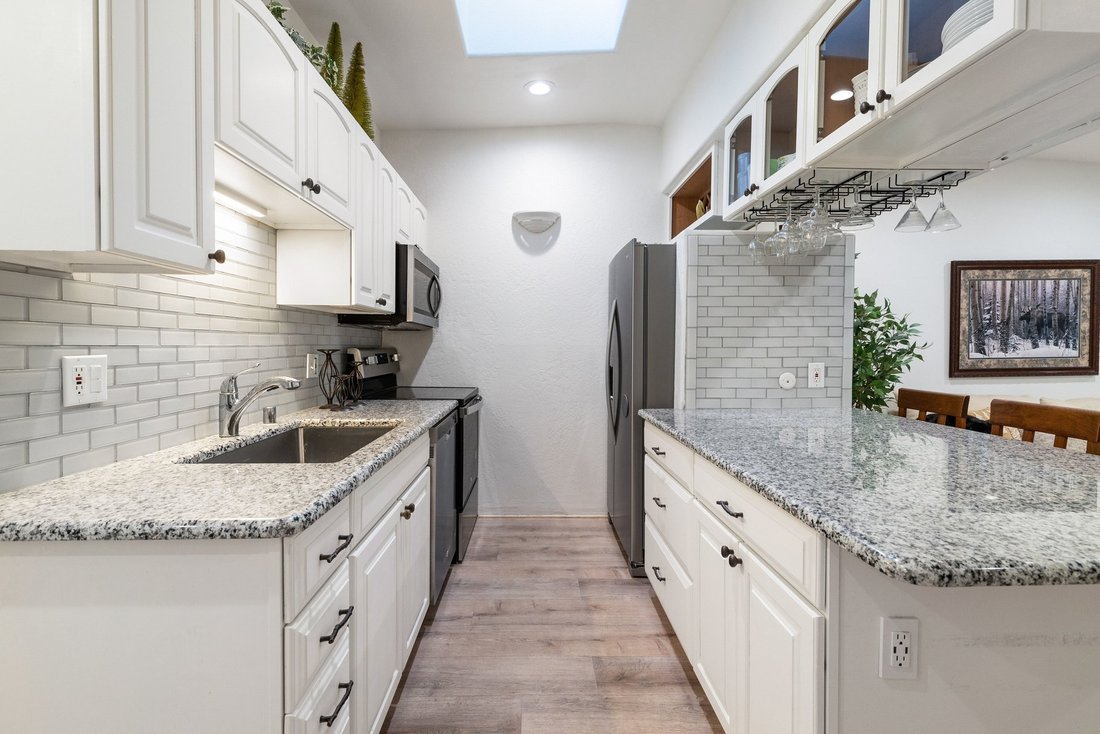 Condo in Incline Village, Nevada, United States 5 - 16935458