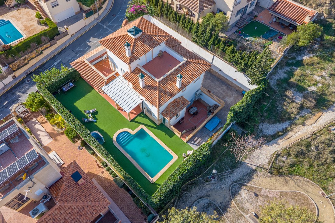 Villa in Xixona / Jijona, Valencian Community, Spain 1 - 16931552