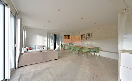 Sale Of Equestrian Estate Aimargues, 260m² 6 Rooms 1,050,000€ With Swimming Pool