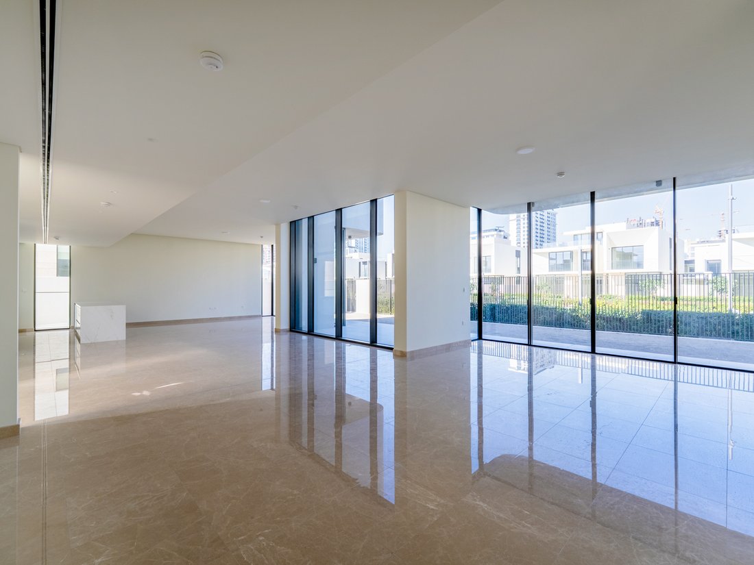 Villa in Hadaeq Sheikh Mohammed Bin Rashid, Dubai, United Arab Emirates 3 - 16936013